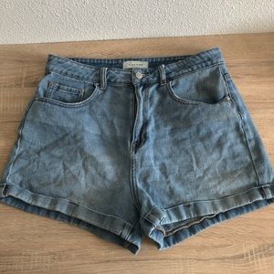 PACSUN HIGH WAISTED MOM SHORT